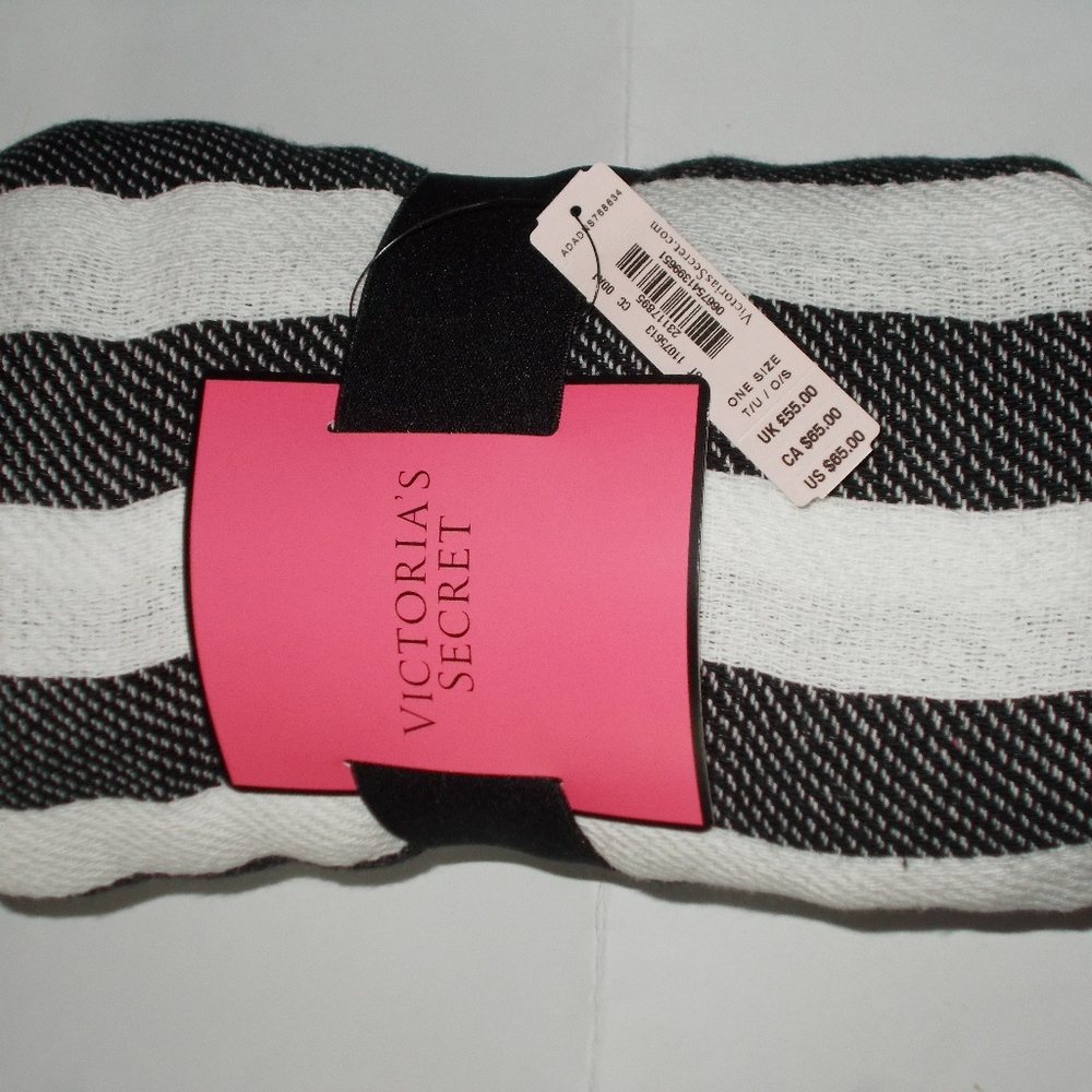Victoria's secret throw blanket NEW black white